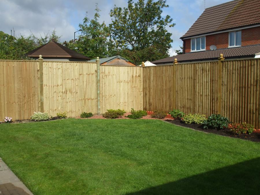 Straight Top Featherboard Fencing Products Gates and fencing in York Sandalwood Gates & Timber