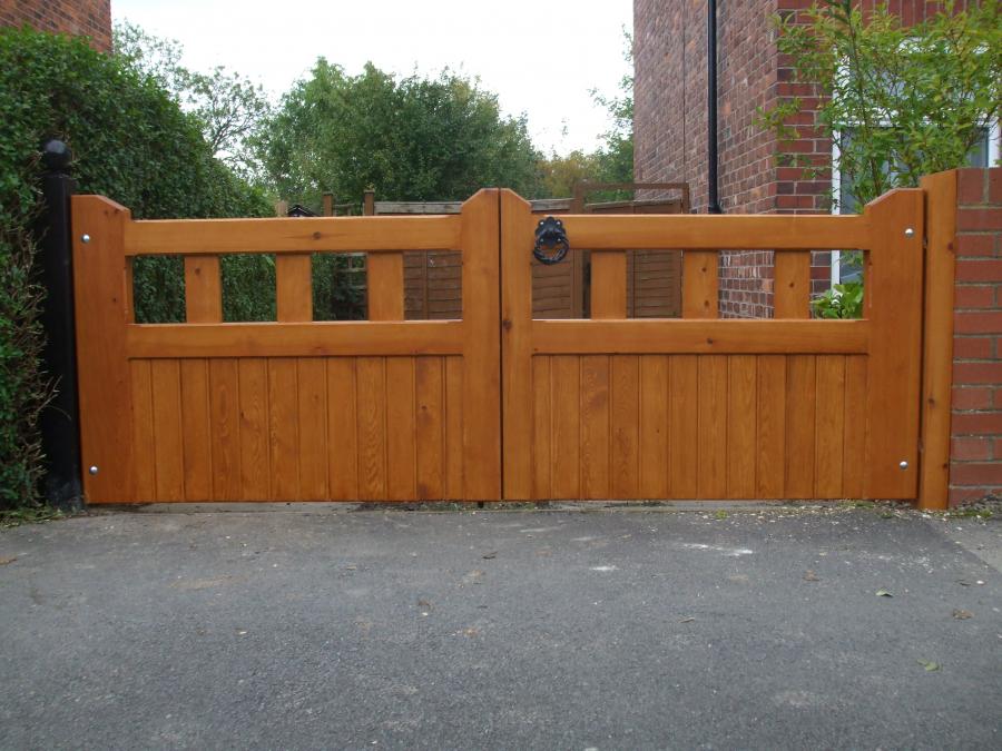 Builders Style Gates Products Gates and fencing in York