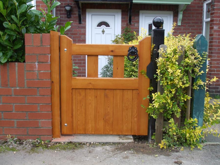 Builders Style Side Gates Products Gates and fencing in York