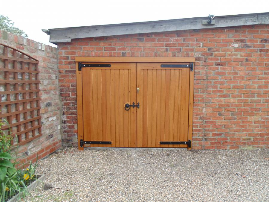Solid Frame, Brace & Ledge Garage Doors (Softwood) Products Gates