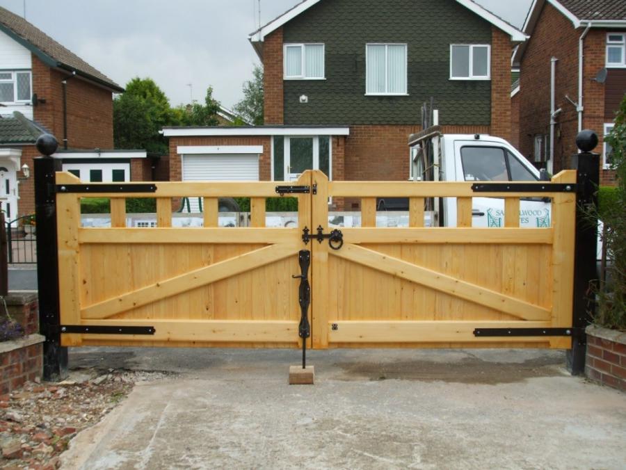 Builders Style Gates Products Gates and fencing in York Sandalwood Gates & Timber