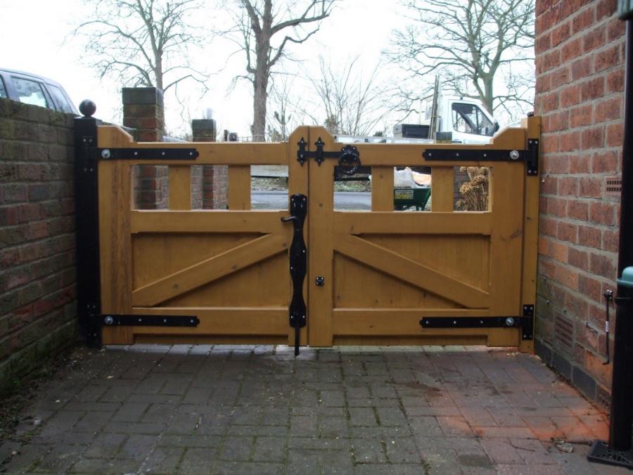Builders Style Gates Products Gates and fencing in York