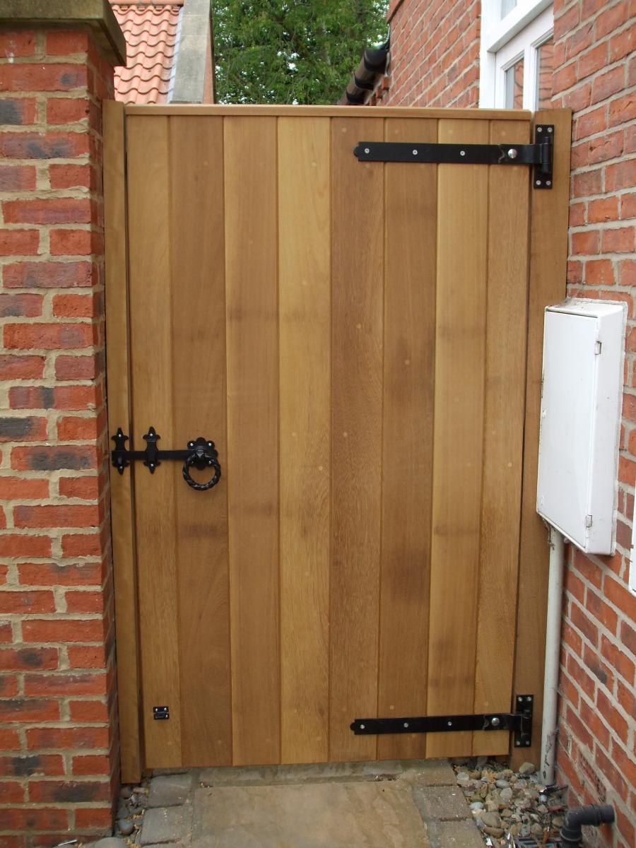 Straight Top Brace & Ledge Side Gates Products Gates and fencing in