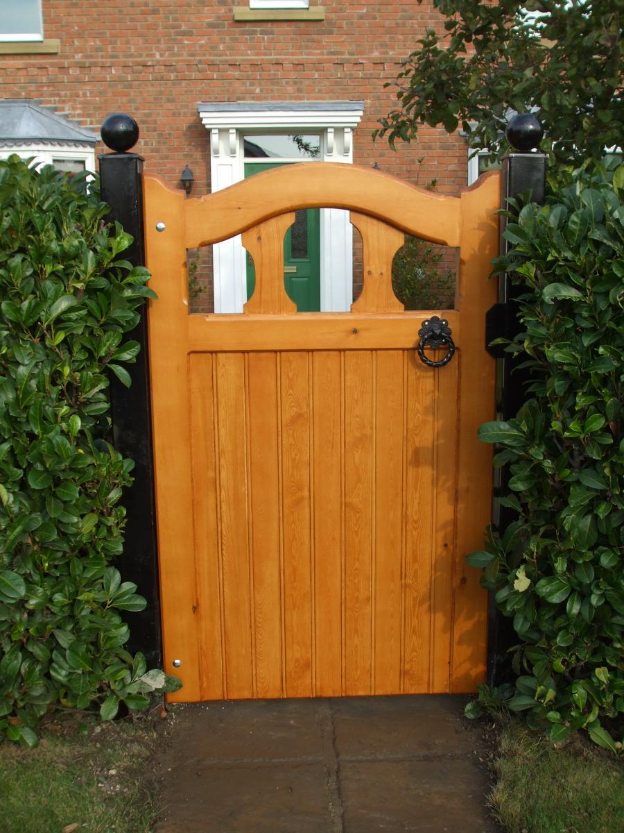 Classic Style Side Doors (Softwood) - Products - Gates and fencing in ...